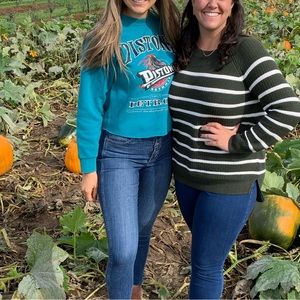 Cropped Detroit pistons vintage sweatshirt medium